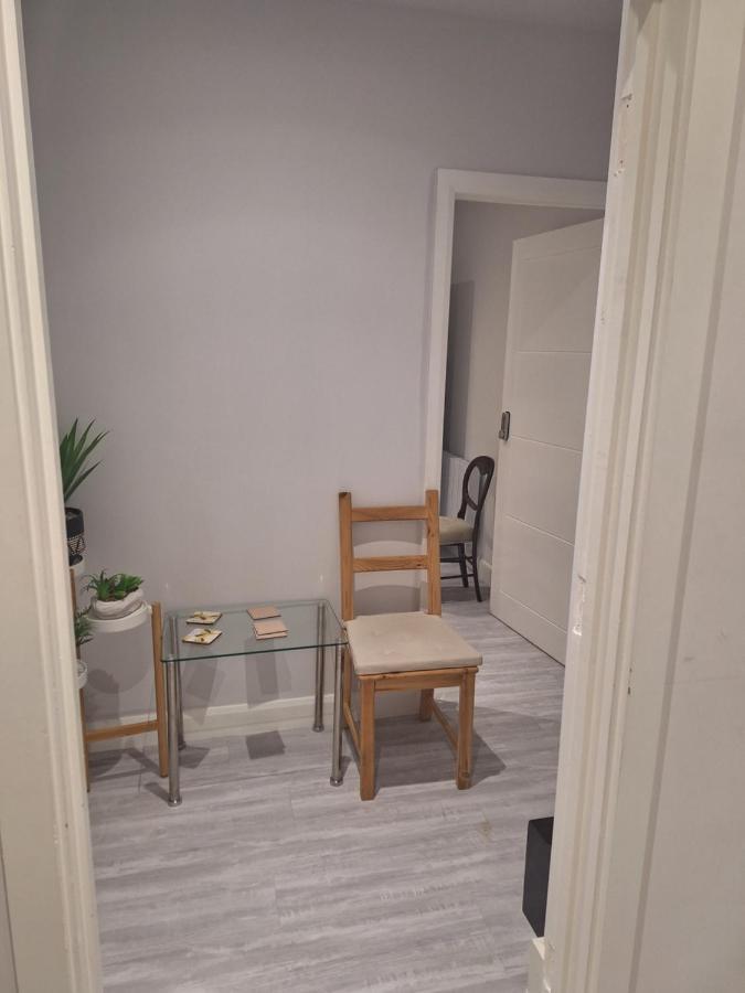 Deluxe Single Room Only For One Adult Northolt  Екстер'єр фото